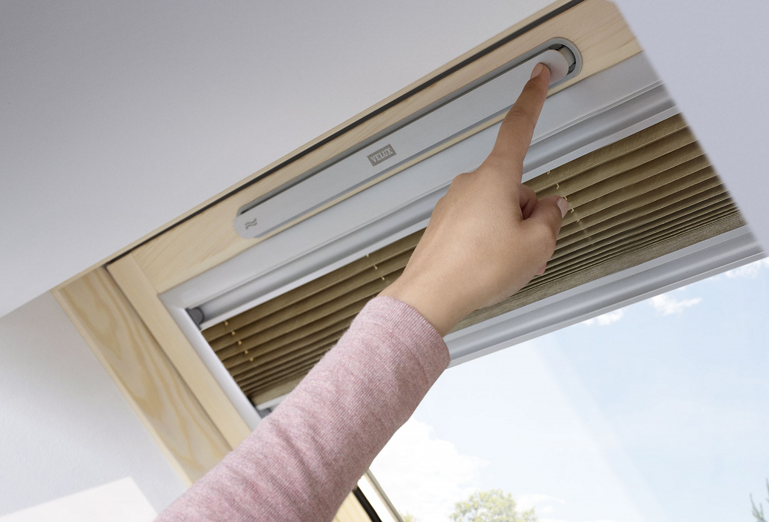 Мансардное окно-эконом Velux деревянное GZR 3061\3061B